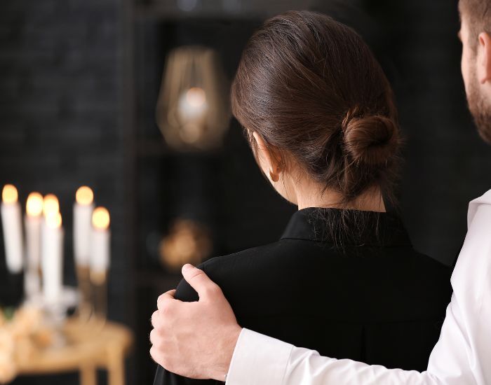 AwardWinning Online Funeral Director Can Save Grieving Families Up to
