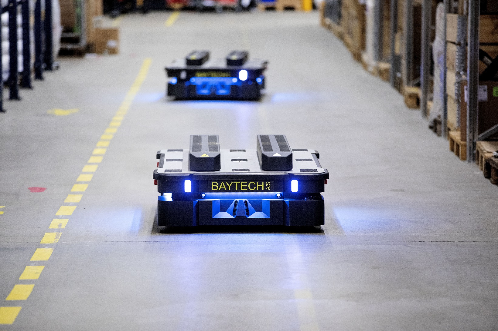 Optimising Warehouse Logistics With Autonomous Mobile Robots (AMR)