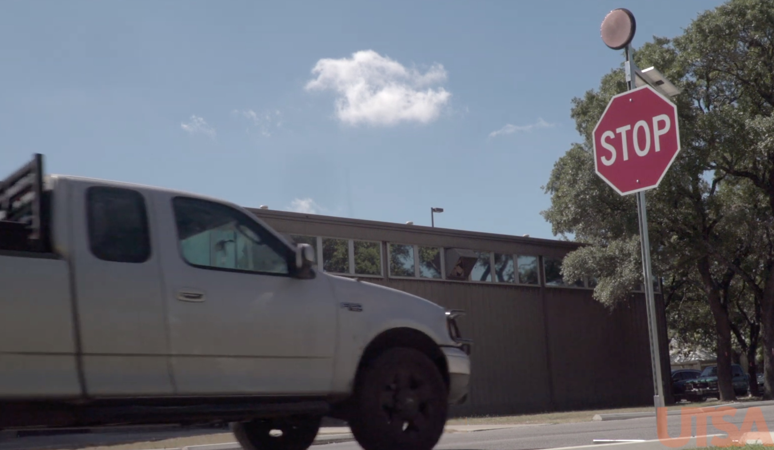 Engineers develop inexpensive, smart stop sign to improve driver safety